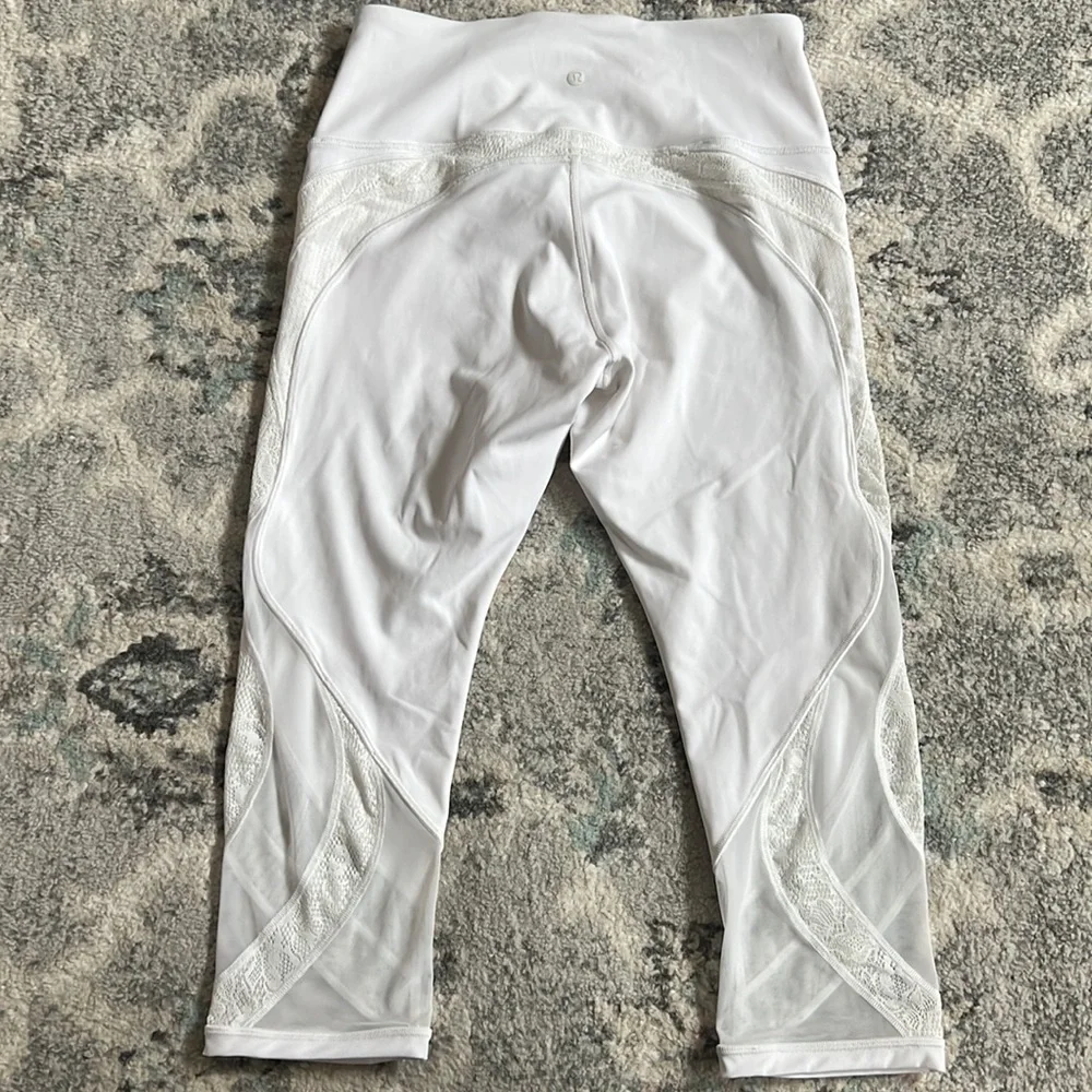 lululemon athletica excellent size
